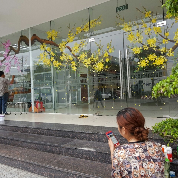 ve tranh tren kinh 